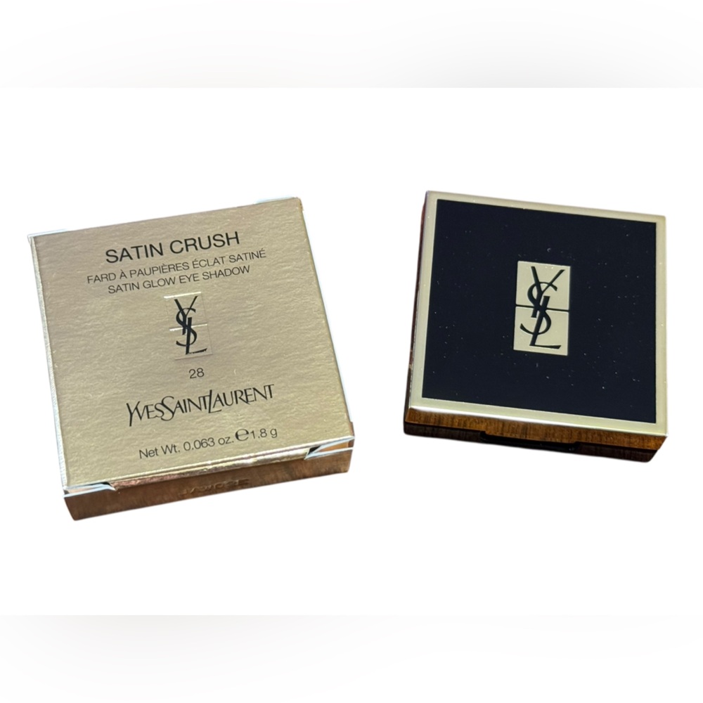 Yves Saint Laurent Satin Glow Crush Eyeshadow 28 Unconforming Taupe 1.8g 0.063oz